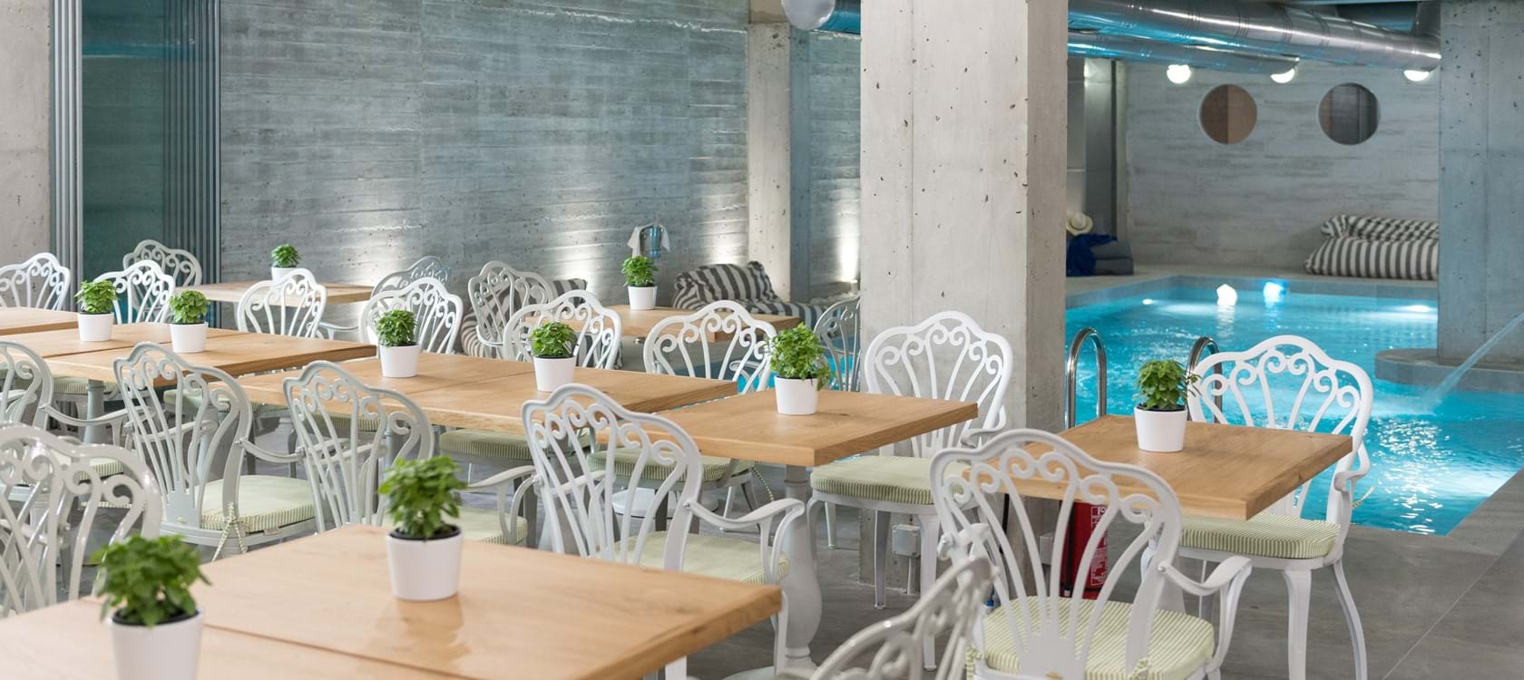 Rooms exterior/interior